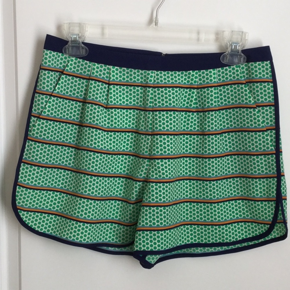Women’s Cremieux navy/grn patterned shorts, sz 8
